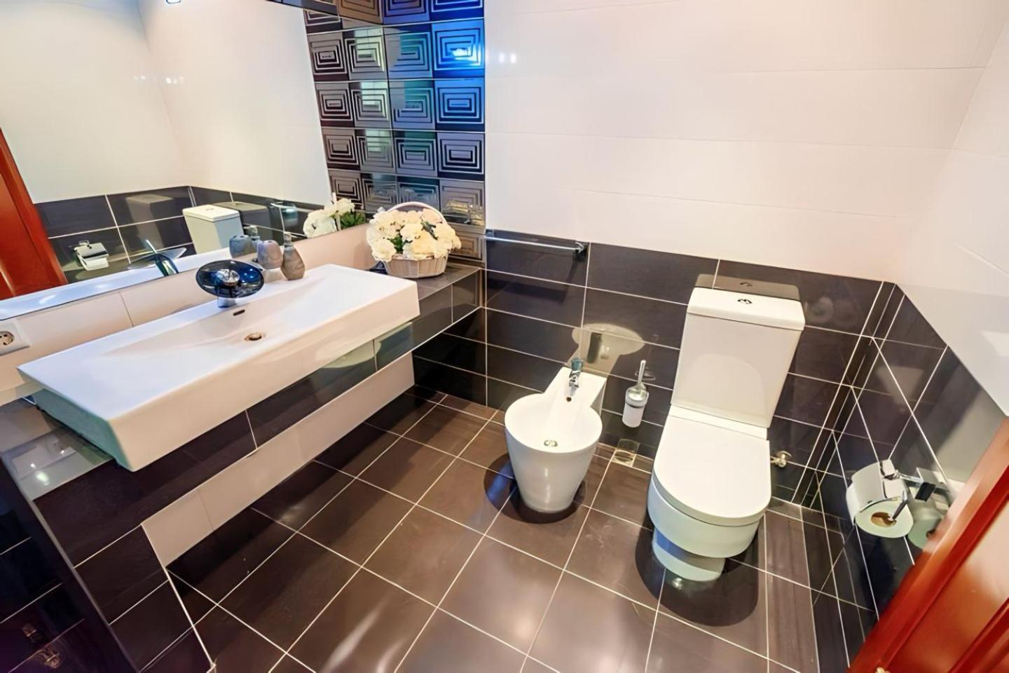 Cabernet Corner Apartment Tbilisi Luaran gambar