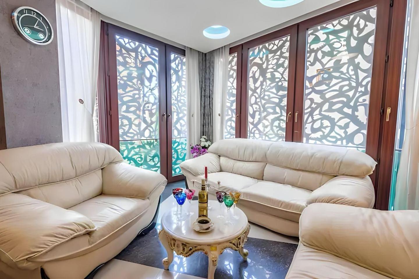 Cabernet Corner Apartment Tbilisi Luaran gambar